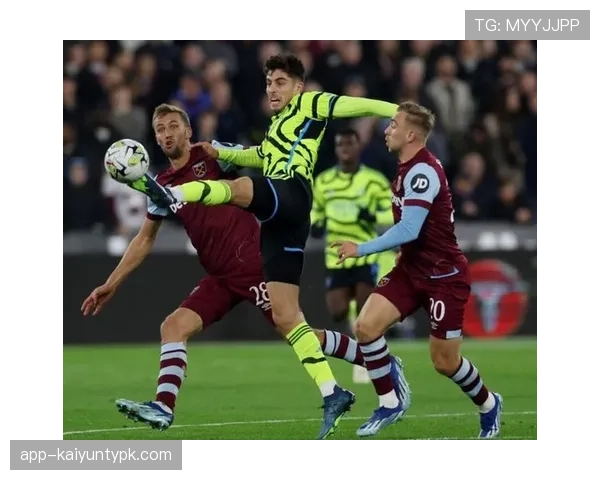 厄德高欧冠淘汰赛关键战发挥稳定性解析：表现是否被高估？