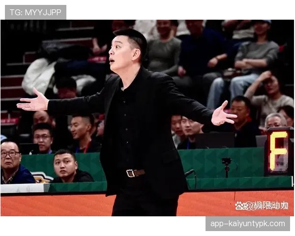 骑跨犯规为什么常被误判?细解裁判判罚标准与争议焦点 骑跨犯规为什么常被误判?细解裁判判罚标准与争议焦点